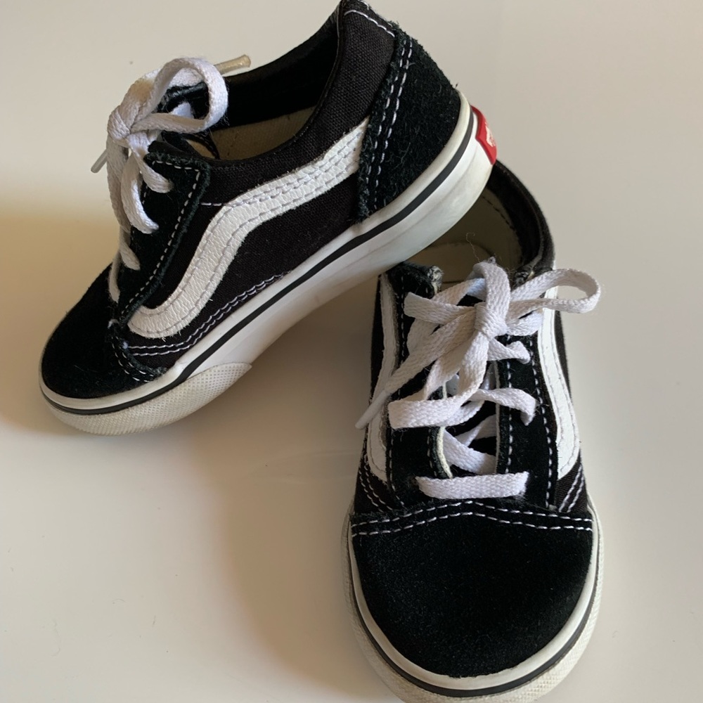 Vans! - Picture 2 of 6